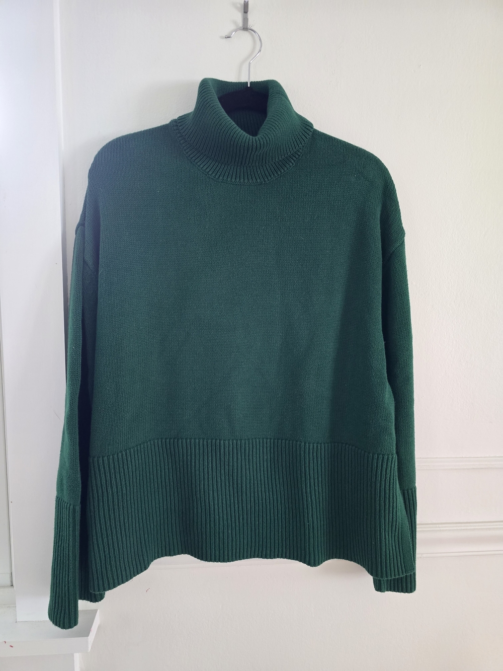 GAP Deep Green Ribbed Turtleneck Sweater
